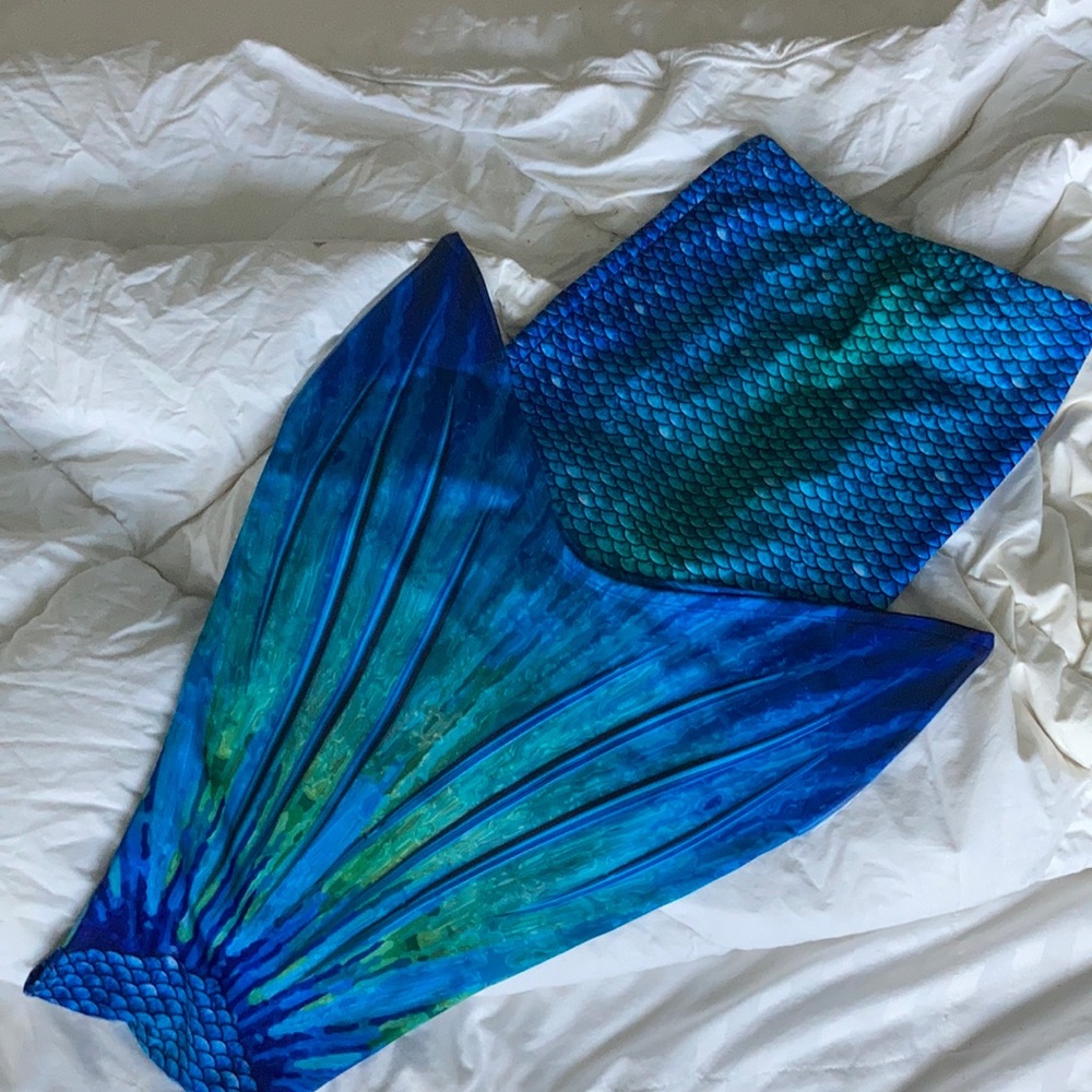 Swimmable mermaid tail, never worn in water